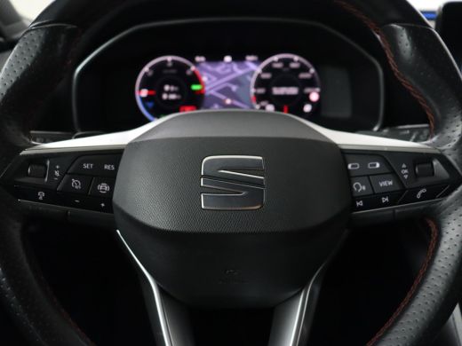 Seat Leon 1.4 TSI eHybrid PHEV FR | Trekhaak | Carplay | Adaptive cruise | Navigatie | Parkeerhulp | Full L... ActivLease financial lease