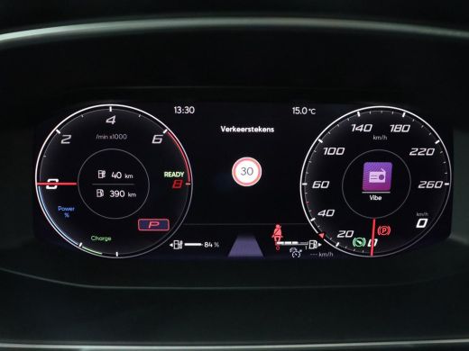 Seat Leon 1.4 TSI eHybrid PHEV Xcellence | Adaptive cruise | Carplay | Sfeerverlichting | Navigatie | Leder... ActivLease financial lease