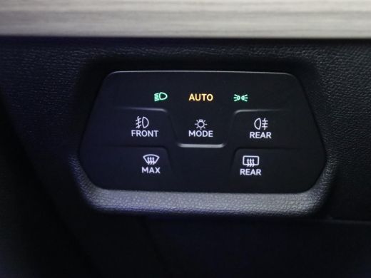 Seat Leon 1.4 TSI eHybrid PHEV Xcellence | Adaptive cruise | Carplay | Sfeerverlichting | Navigatie | Leder... ActivLease financial lease