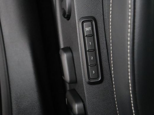 Seat Leon 1.4 TSI eHybrid PHEV Xcellence | Adaptive cruise | Carplay | Sfeerverlichting | Navigatie | Leder... ActivLease financial lease