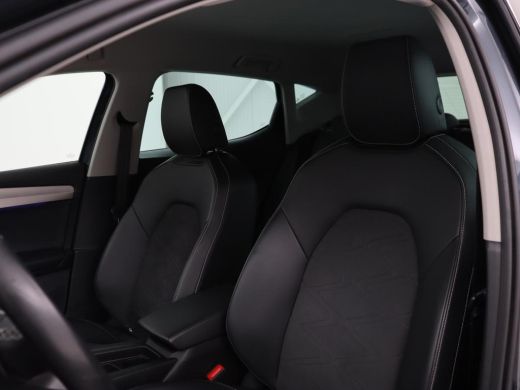 Seat Leon 1.4 TSI eHybrid PHEV Xcellence | Adaptive cruise | Carplay | Sfeerverlichting | Navigatie | Leder... ActivLease financial lease