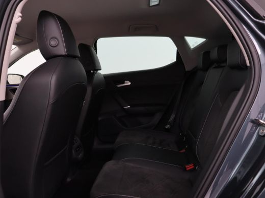 Seat Leon 1.4 TSI eHybrid PHEV Xcellence | Adaptive cruise | Carplay | Sfeerverlichting | Navigatie | Leder... ActivLease financial lease