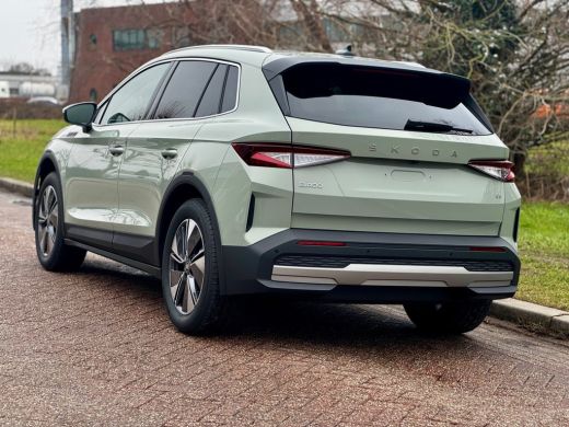 Skoda Elroq 85 286pk Business Edition | Dodehoeksensoren | Adaptive cruise control | Navigatie ActivLease financial lease
