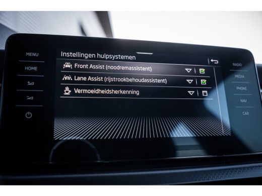 Skoda Kamiq 1.5 TSI ACT Business Edition | Achteruitrijcamera | Apple Carplay/Android Auto|telefoonintegratie... ActivLease financial lease