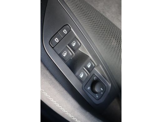 Skoda Kodiaq Sportline Business | Achteruitrijcamera | Crew Protect Assist | Cruise control met speedlimiter ActivLease financial lease