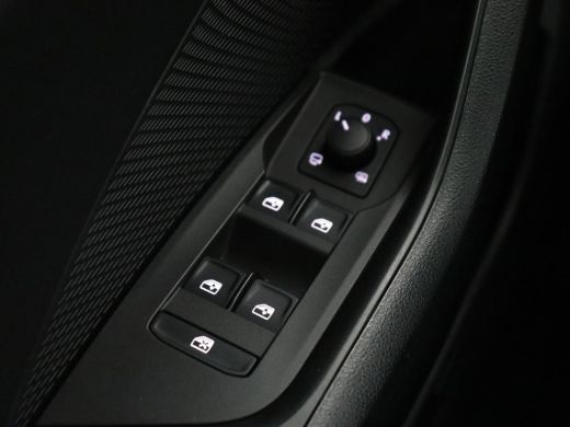 Skoda Octavia 1.0 e-TSI Ambition | Stoelverwarming | Trekhaak | Carplay | Navigatie | Full LED | Parkeerhulp | ... ActivLease financial lease