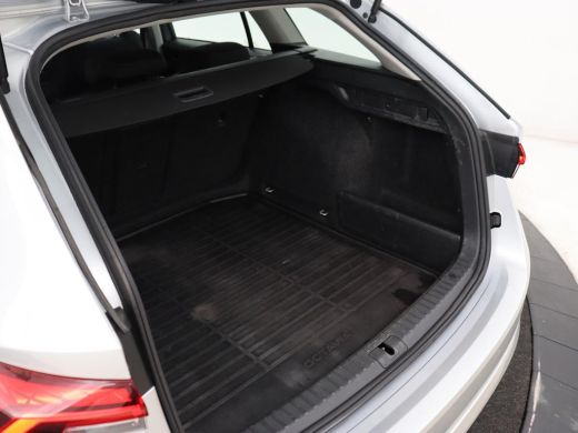 Skoda Octavia 1.0 e-TSI Ambition | Stoelverwarming | Trekhaak | Carplay | Navigatie | Full LED | Parkeerhulp | ... ActivLease financial lease