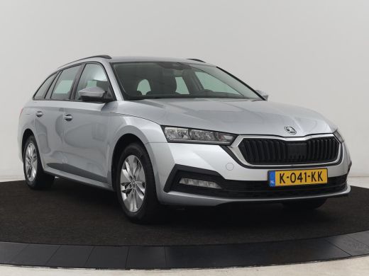 Skoda Octavia 1.0 e-TSI Ambition | Stoelverwarming | Trekhaak | Carplay | Navigatie | Full LED | Parkeerhulp | ... ActivLease financial lease
