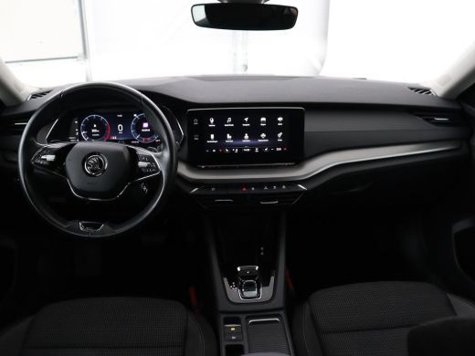 Skoda Octavia 1.0 e-TSI Ambition | Stoelverwarming | Trekhaak | Carplay | Navigatie | Full LED | Parkeerhulp | ... ActivLease financial lease