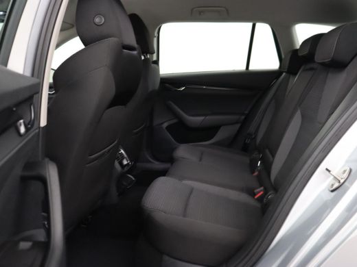 Skoda Octavia 1.0 e-TSI Ambition | Stoelverwarming | Trekhaak | Carplay | Navigatie | Full LED | Parkeerhulp | ... ActivLease financial lease