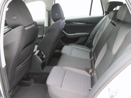 Skoda Octavia Combi 1.4 TSI iV PHEV Business Edition | Cruise Control | Climate Control | Parkeersensoren | Car... ActivLease financial lease