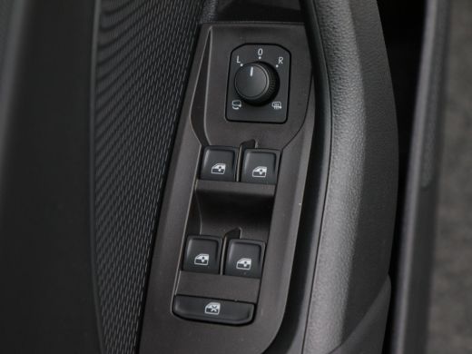 Skoda Octavia Combi 1.4 TSI iV PHEV Business Edition | Cruise Control | Climate Control | Parkeersensoren | Car... ActivLease financial lease