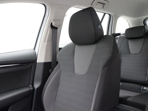 Skoda Octavia Combi 1.4 TSI iV PHEV Business Edition | Cruise Control | Climate Control | Parkeersensoren | Car... ActivLease financial lease