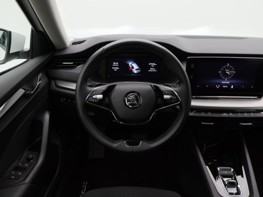 Skoda Octavia Combi 1.4 TSI iV PHEV Business Edition | Cruise Control | Climate Control | Parkeersensoren | Car... ActivLease financial lease