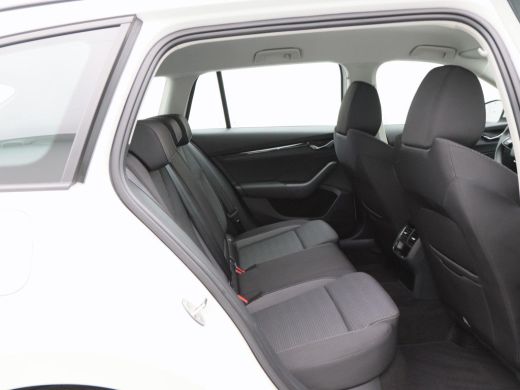 Skoda Octavia Combi 1.4 TSI iV PHEV Business Edition | Cruise Control | Climate Control | Parkeersensoren | Car... ActivLease financial lease