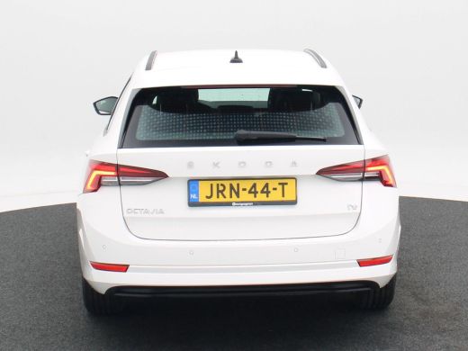 Skoda Octavia Combi 1.4 TSI iV PHEV Business Edition | Cruise Control | Climate Control | Parkeersensoren | Car... ActivLease financial lease