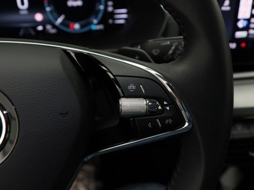 Skoda Octavia Combi 1.4 TSI iV PHEV Business Edition | Cruise Control | Climate Control | Parkeersensoren | Car... ActivLease financial lease