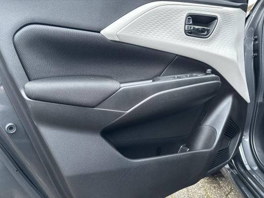 Suzuki Swift 1.2 Select Smart Hybrid GEEN AFLEVERKOSTEN | Parkeersensoren achter | Stoelverwarming | Adaptieve... ActivLease financial lease