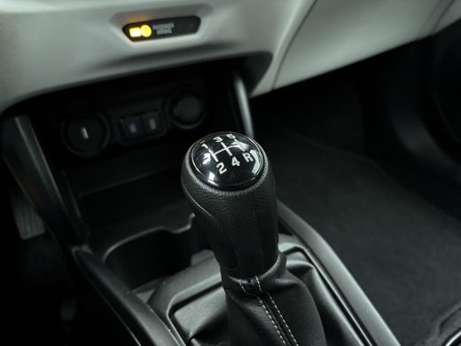 Suzuki Swift 1.2 Select Smart Hybrid GEEN AFLEVERKOSTEN | Parkeersensoren achter | Stoelverwarming | Adaptieve... ActivLease financial lease