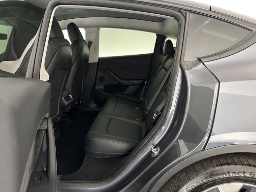 Tesla Model Y Long Range AWD 75 kWh [ 3-Fase ] {SOH-87%} (INCL.BTW) Aut. *PANO-WINDOW | AUTO-PILOT | LUXURY-LEA... ActivLease financial lease