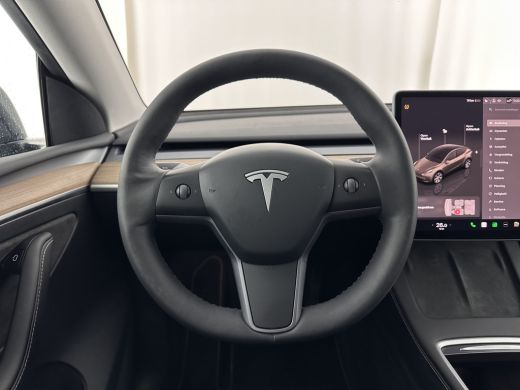 Tesla Model Y Long Range AWD 75 kWh [ 3-Fase ] {SOH-87%} (INCL.BTW) Aut. *PANO-WINDOW | AUTO-PILOT | LUXURY-LEA... ActivLease financial lease