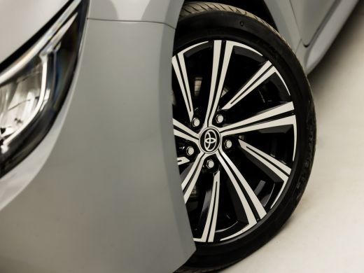 Toyota Corolla Touring Sports 2.0 Hybrid Sport 180Pk Automaat (APPLE CARPLAY, NAVIGATIE, CAMERA, LEDER, STOELVERWARMING, SPORTS... ActivLease financial lease