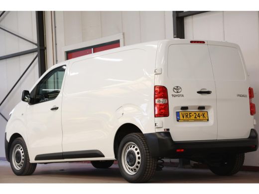 Toyota ProAce 2.0 D-4D 145PK L2H1 EURO 6 ActivLease financial lease