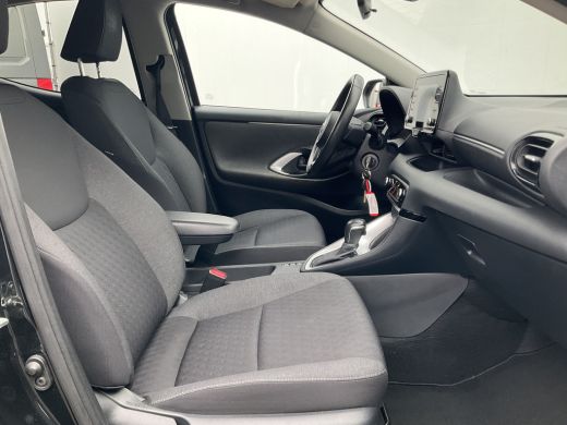 Toyota Yaris 1.5 Hybrid Dynamic Caplay DAB Camera Uitstraling! ActivLease financial lease