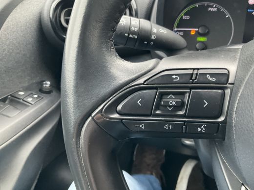 Toyota Yaris 1.5 Hybrid Dynamic Caplay DAB Camera Uitstraling! ActivLease financial lease