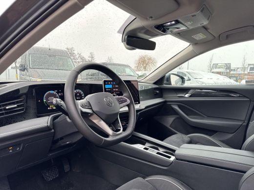 Volkswagen Passat Variant 1.5 eHybrid Business | PHEV | Trekhaak | Lane Assist | Front Assist | Adapt. Cruise | SOH... ActivLease financial lease