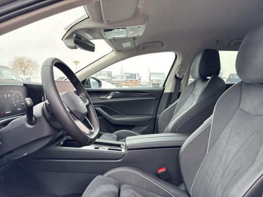 Volkswagen Passat Variant 1.5 eHybrid Business | PHEV | Trekhaak | Lane Assist | Front Assist | Adapt. Cruise | SOH... ActivLease financial lease