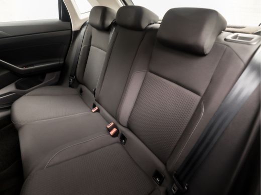 Volkswagen Polo 1.0 TSI Sportline (VIRTUAL COCKPIT, APPLE CARPLAY, GROOT NAVI, ADAPTIVE CRUISE, SPORTSTOELEN, ARM... ActivLease financial lease