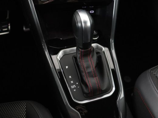 Volkswagen T-Roc 1.5 TSI Sport | Trekhaak | Camera | Carplay | Full LED | Adaptive cruise | Virtual Cockpit | Clim... ActivLease financial lease