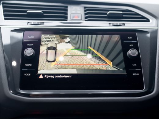 Volkswagen Tiguan 1.4 TSI eHybrid R-Line Business+ | Black Style | Keyless | Camera | IQ Light | Elk. A-klep | Prij... ActivLease financial lease