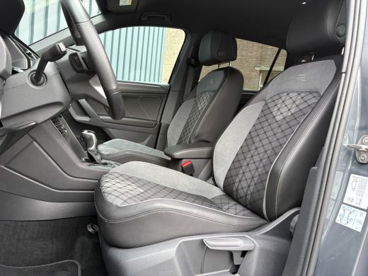 Volkswagen Tiguan 1.4 TSI eHybrid R-Line Business+ | Black Style | Keyless | Camera | IQ Light | Elk. A-klep | Prij... ActivLease financial lease