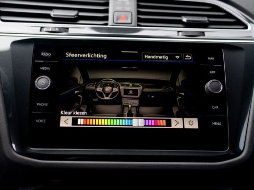 Volkswagen Tiguan 1.4 TSI eHybrid R-Line Business+ | Head Up | Trekhaak wegkl. | 20'' | IQ Light | Side Assist | Ca... ActivLease financial lease