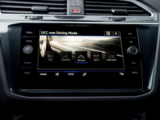 Volkswagen Tiguan 1.4 TSI eHybrid R-Line Business+ | Head Up | Trekhaak wegkl. | 20'' | IQ Light | Side Assist | Ca... ActivLease financial lease