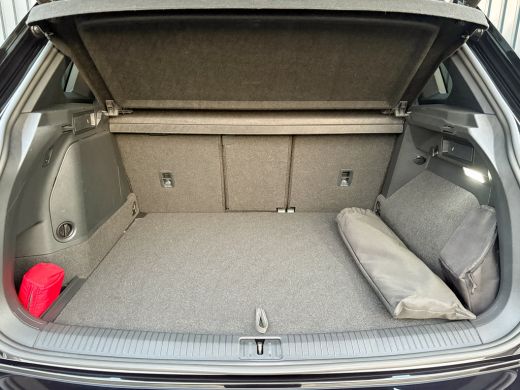 Volkswagen Tiguan 1.4 TSI eHybrid R-Line Business+ | Stoelgeheugen | Head Up | Trekhaak wegkl. | IQ Light | Camera ... ActivLease financial lease