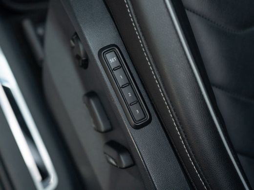 Volkswagen Tiguan 1.4 TSI eHybrid R-Line Business+ | Stoelgeheugen | Head Up | Trekhaak wegkl. | IQ Light | Camera ... ActivLease financial lease