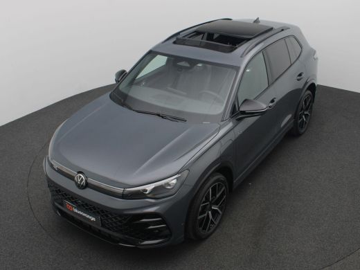 Volkswagen Tiguan 1.5 eHybrid R-Line Edition 204PK DSG Pano-Schuifdak, Black Style, Trekhaak, 20" LM Velgen, Keyles... ActivLease financial lease