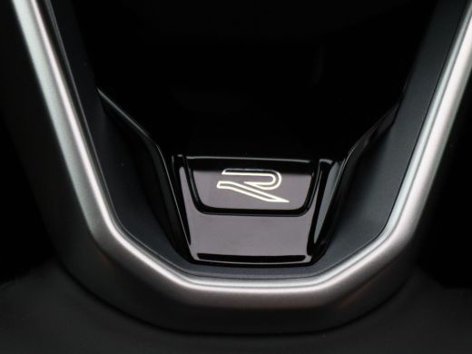 Volkswagen Tiguan 1.5 eHybrid R-Line Edition 204PK DSG Pano-Schuifdak, Black Style, Trekhaak, 20" LM Velgen, Keyles... ActivLease financial lease