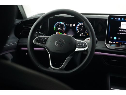 Volkswagen Tiguan 1.5 TSI eHybrid 204 pk Life | Achteruitrijcamera | Assistance package including Adaptive Cruise C... ActivLease financial lease