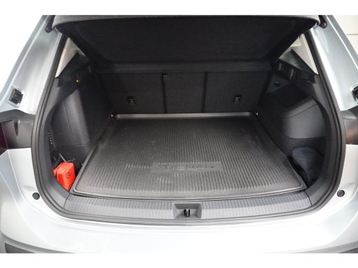 Volkswagen Tiguan 1.5 TSI eHybrid 204 pk Life | Achteruitrijcamera | Assistance package including Adaptive Cruise C... ActivLease financial lease