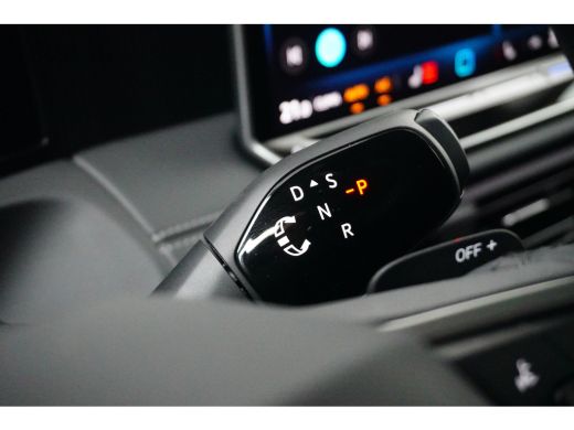 Volkswagen Tiguan 1.5 TSI eHybrid 204 pk Life | Achteruitrijcamera | Assistance package including Adaptive Cruise C... ActivLease financial lease