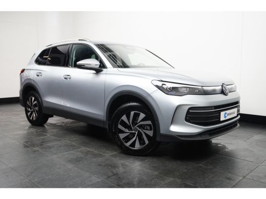 Volkswagen Tiguan 1.5 TSI eHybrid 204 pk Life | Achteruitrijcamera | Assistance package including Adaptive Cruise C... ActivLease financial lease