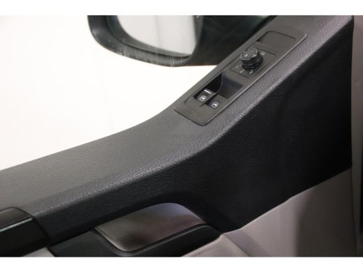 Volkswagen Transporter 2.0 TDI L2H1 DSG AUTOMAAT TREKHAAK ActivLease financial lease