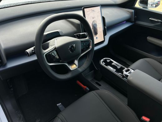 Volvo  EX30 Single Motor Extended Range Ultra 69 kWh | Pano | 20" | 360 camera | Memory | Climate | ActivLease financial lease