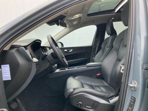 Volvo  XC60 2.0 T8 Plug-in hybrid AWD Plus Dark 1Eig BLIS Memory Stoel/stuur Verw Pano Carplay ActivLease financial lease