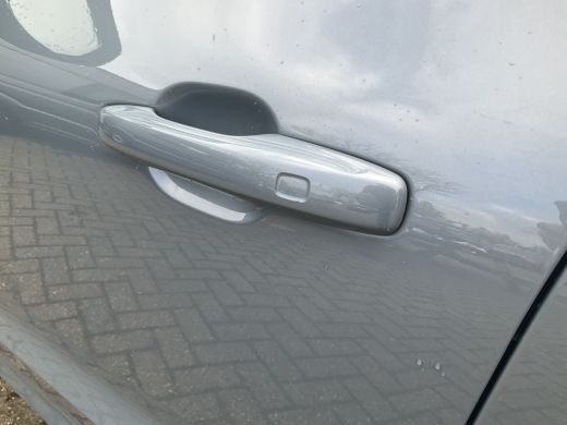 Volvo  XC60 2.0 T8 Plug-in hybrid AWD Plus Dark 1Eig BLIS Memory Stoel/stuur Verw Pano Carplay ActivLease financial lease