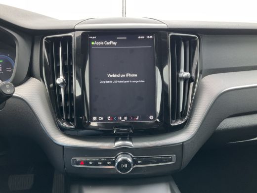 Volvo  XC60 2.0 T8 Plug-in hybrid AWD Plus Dark 1Eig BLIS Memory Stoel/stuur Verw Pano Carplay ActivLease financial lease